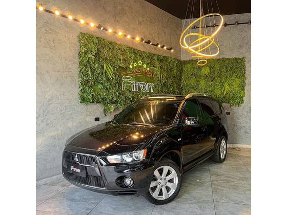 MITSUBISHI OUTLANDER 3.0 GT 4X4 V6 24V GASOLINA 4P AUTOMÁTICO MITSUBISHI OUTLANDER 3.0 GT 4X4 V6 24V GASOLINA 4P AUTOMÁTICO